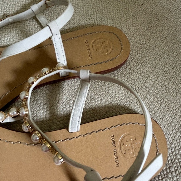 TORY BURCH White Sandals T-Strap Pearls Buckle Womens Size 10 - Picture 4 of 8